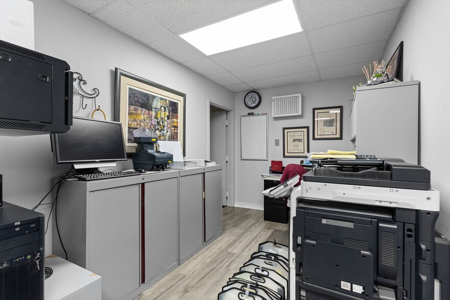 More Photos Of 3069 River Rd, Camden Storefront Retail Office For Sale