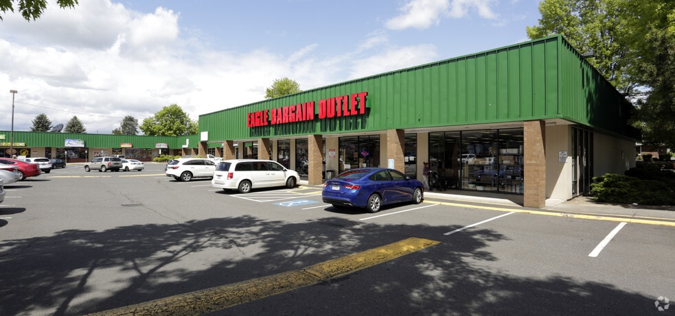 Primary Photo Of 837-861 E Powell Blvd, Gresham Unknown For Lease