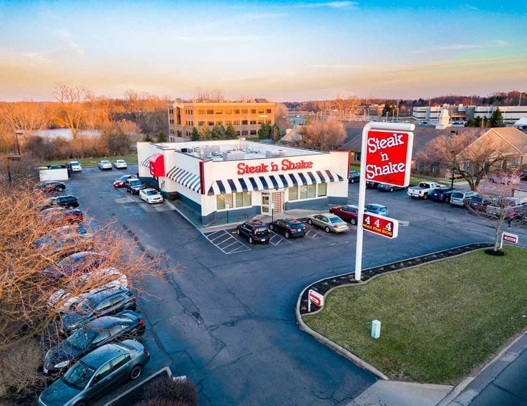 More Photos Of 4666 Dressler Rd NW, Canton Restaurant For Lease