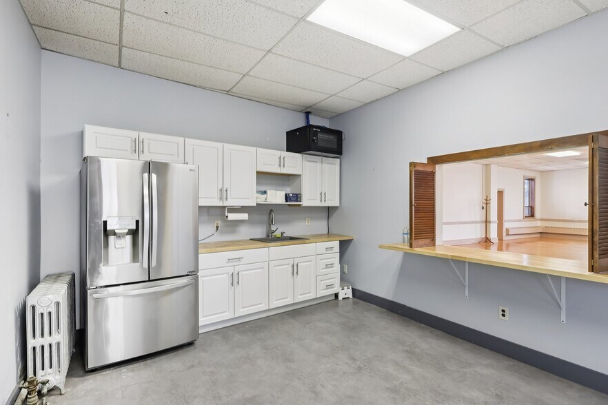 More Photos Of 2595 Yardville Hamilton Square Rd, Hamilton Office For Sale