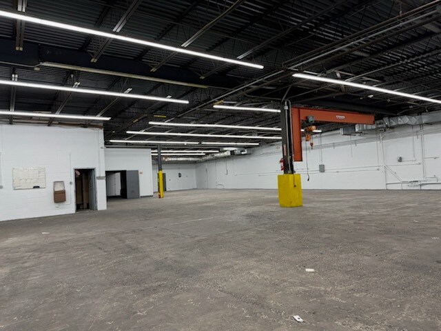 More Photos Of 1002 Industrial Dr, West Berlin Distribution For Lease