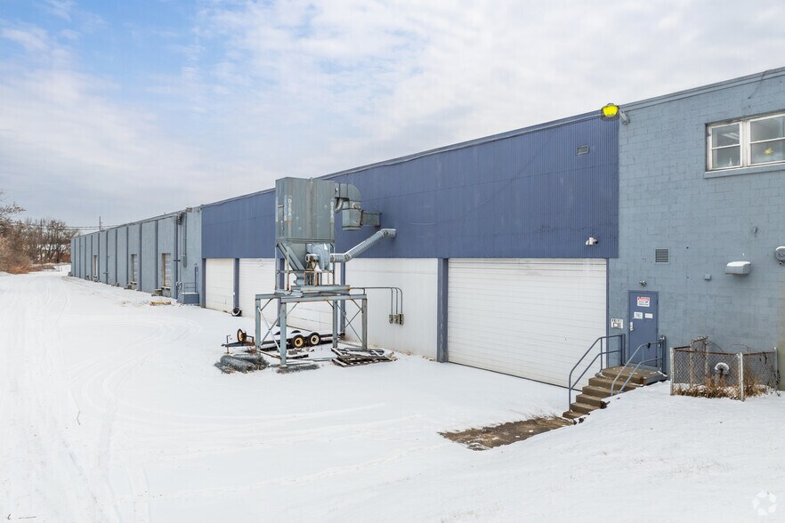 More Photos Of 40 Poplar St, Scranton Warehouse For Sale