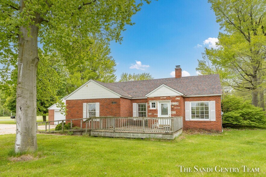 More Photos Of 4631 Harvey St, Norton Shores Medical For Sale