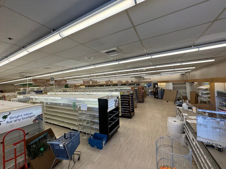 More Photos Of 277 Fairfield Ave, Waterbury Freestanding For Lease