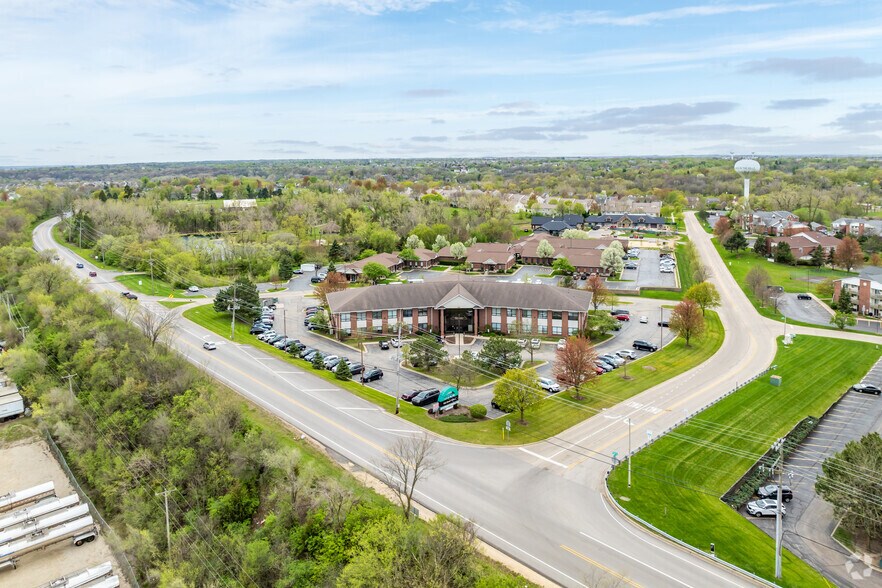 More Photos Of 1301 Pyott Rd, Lake In The Hills Medical For Lease