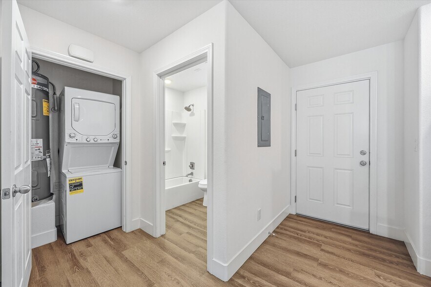 More Photos Of 1821 Santa Paula Dr, Las Vegas Apartments For Sale