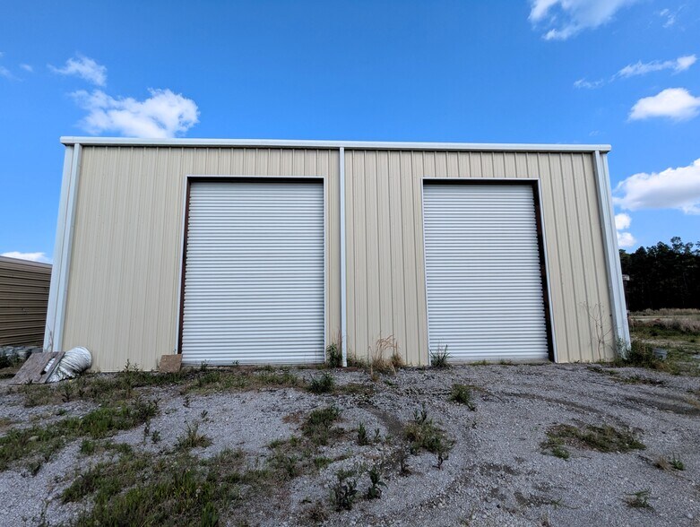 More Photos Of 16595 IH-10, Vidor Truck Terminal For Sale