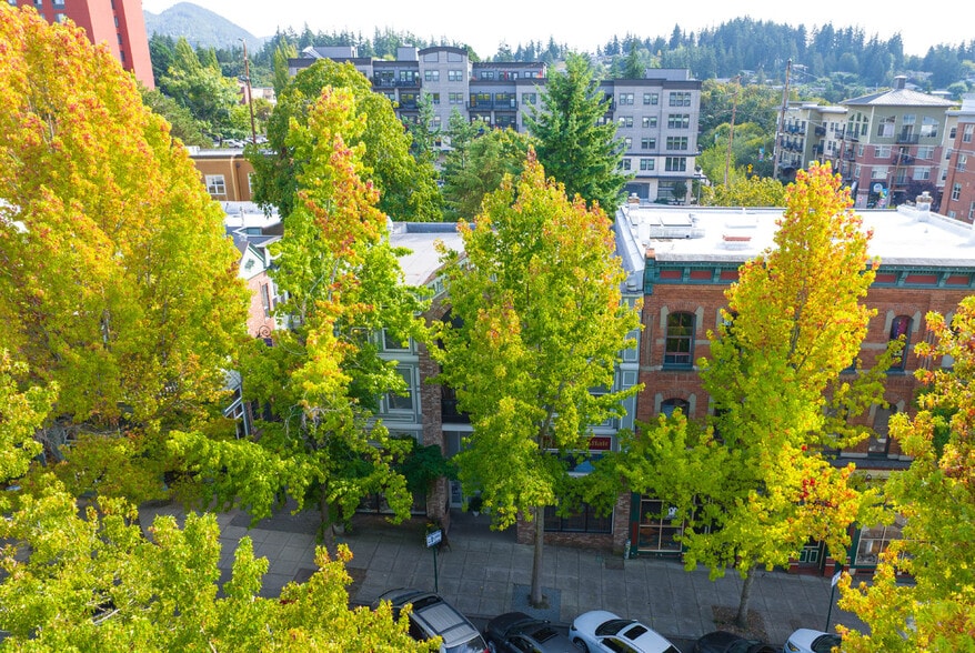 More Photos Of 1006 Harris Ave, Bellingham Storefront Retail Residential For Sale