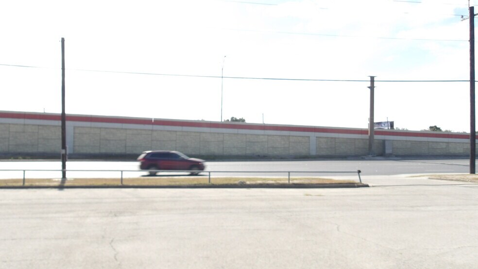 More Photos Of 2803 Expressway 83, Harlingen Land For Sale