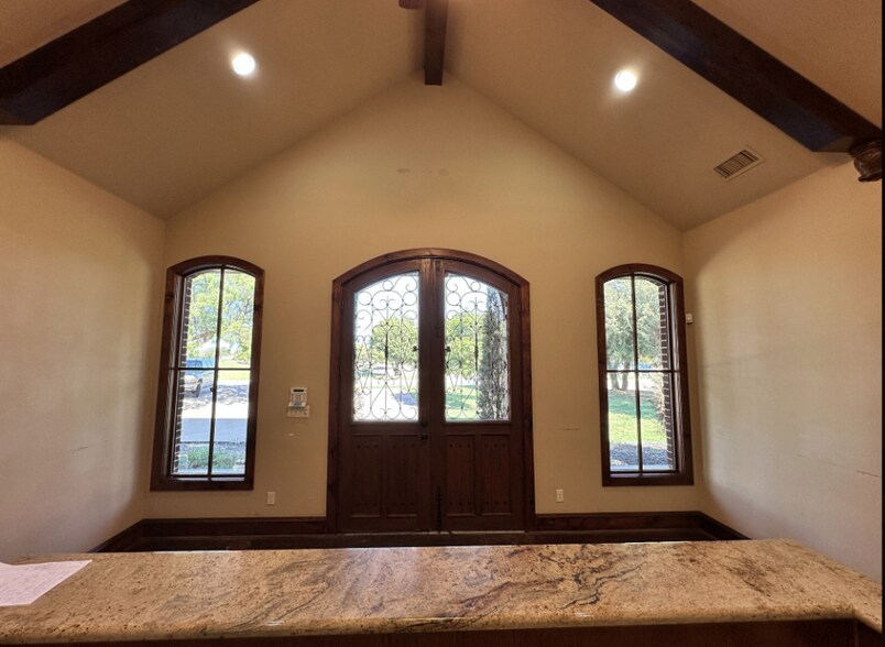 More Photos Of 441 Lone Star Dr, Abilene Office For Sale