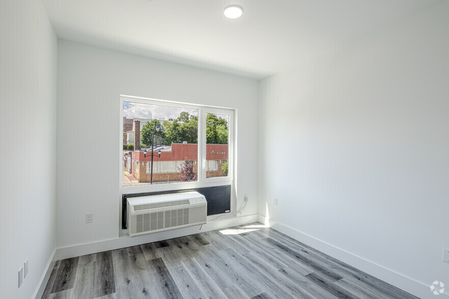 More Photos Of 102 Washington Ave, Belleville Apartments For Lease