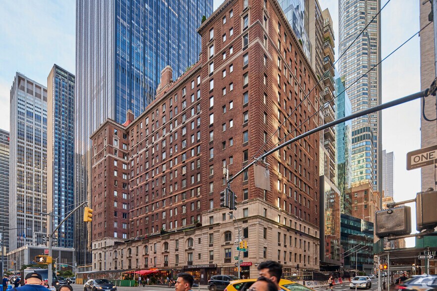 Primary Photo Of 101 W 55th St, New York Apartments For Lease