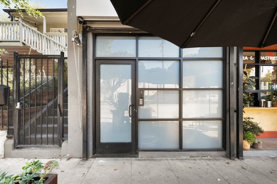 More Photos Of 2734 N Eastern Ave, Los Angeles Freestanding For Sale