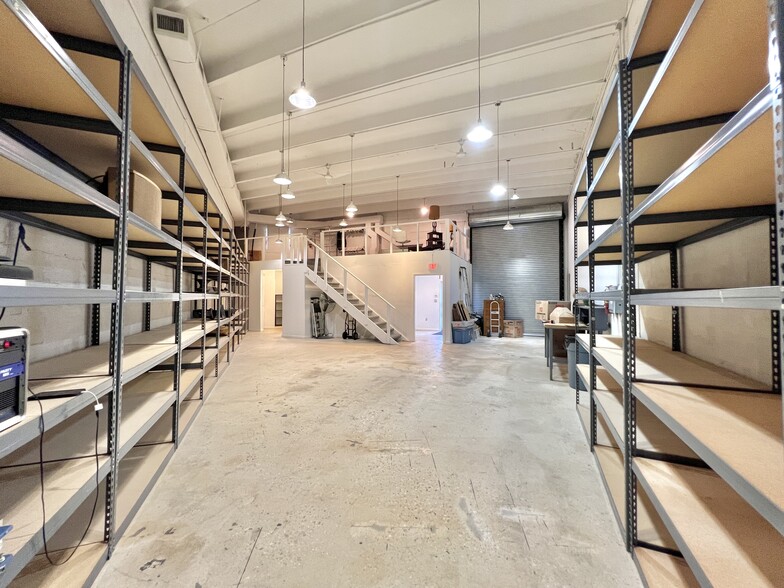 More Photos Of 4825-4829 SW 75th Ave, Miami Warehouse For Lease