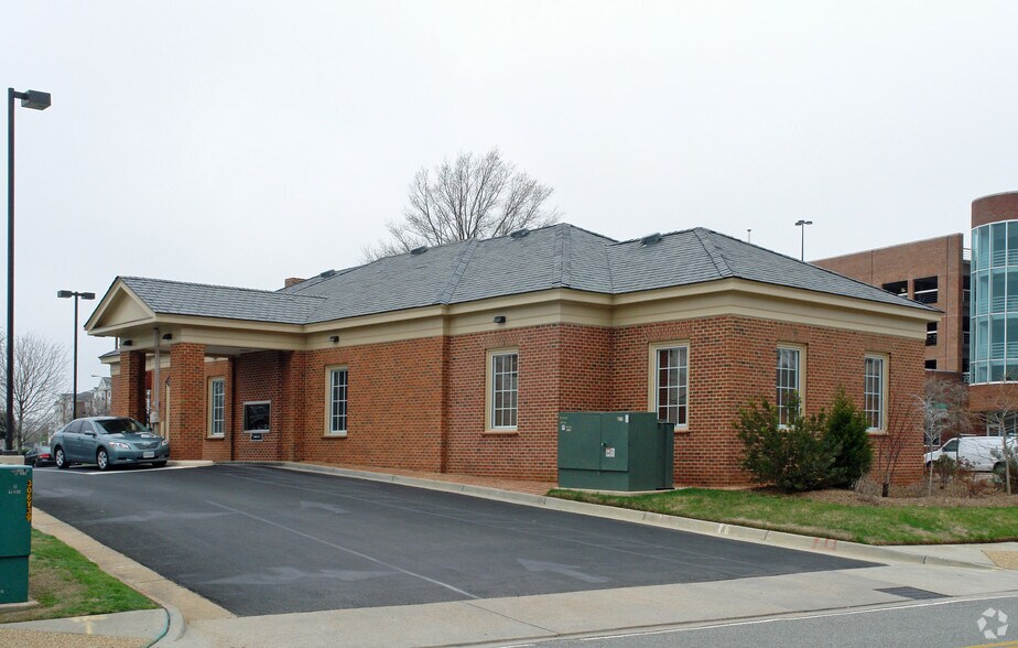 More Photos Of 550 Settlers Landing Rd, Hampton Bank For Sale