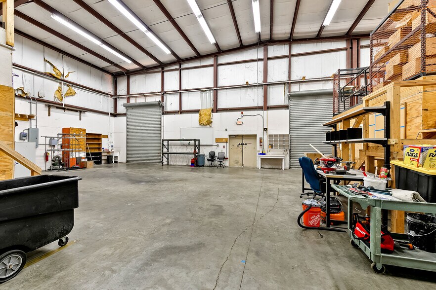 More Photos Of 2725 Center Pl, Melbourne Research And Development For Sale