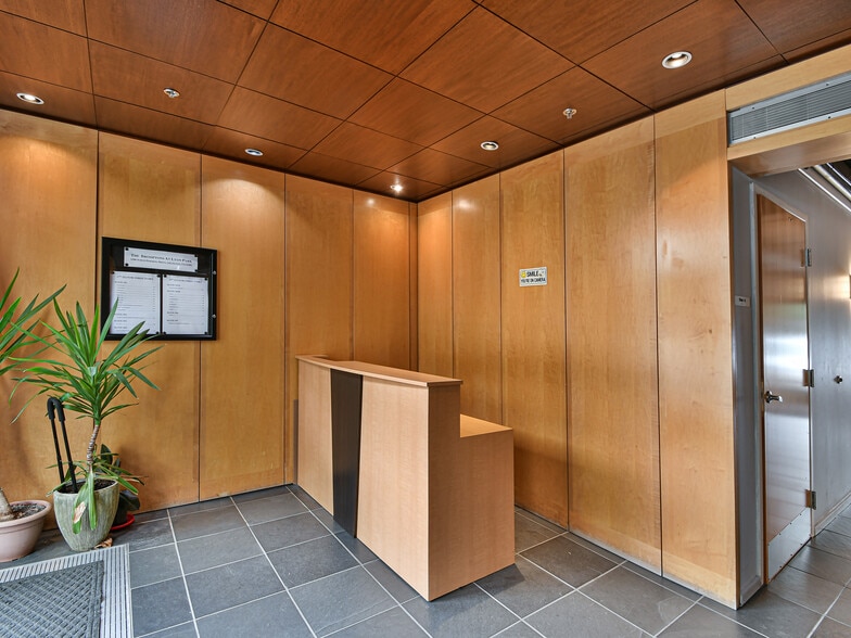 More Photos Of 2300 N Pershing Dr, Arlington Medical For Sale