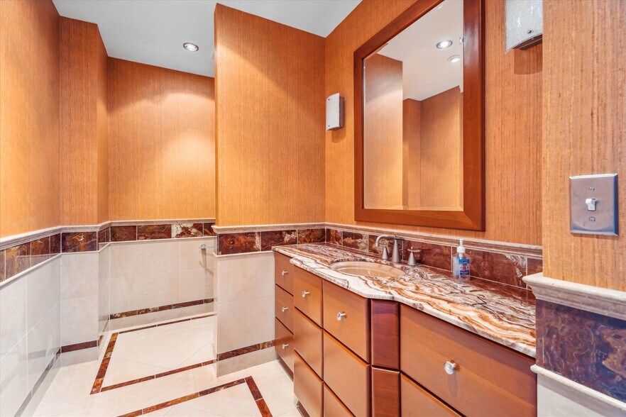 More Photos Of 7230 Lee Deforest Dr, Columbia Office For Sale