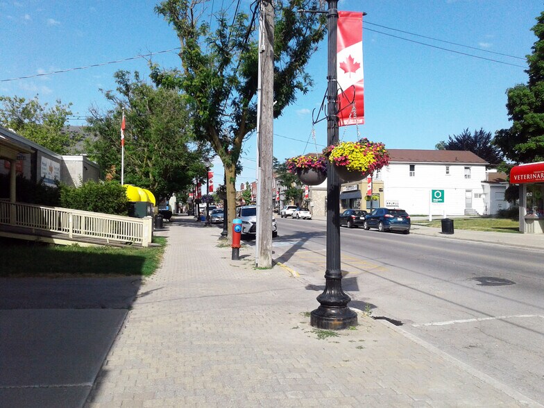 More Photos Of 6391 Main St, Whitchurch-Stouffville Storefront Retail Office For Sale