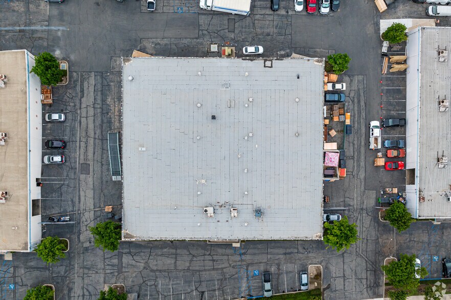 More Photos Of 5061 Brooks St, Montclair Warehouse For Lease