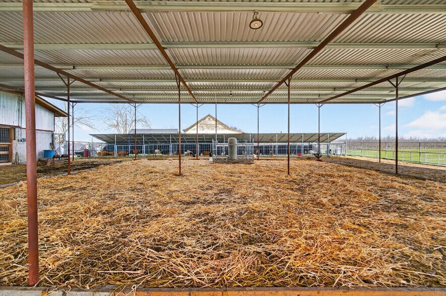 More Photos Of 6873 20th Ave, Lemoore Land For Sale