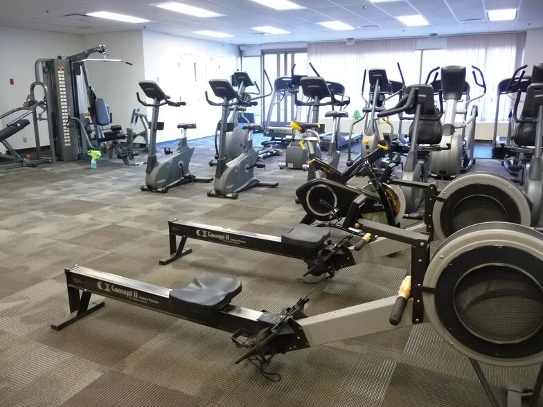 More Photos Of 10405 Jasper Ave NW, Edmonton Office For Lease