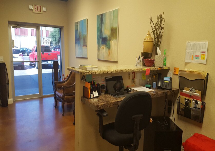 More Photos Of 613 Austin Ave, Waco Storefront Retail Office For Sale