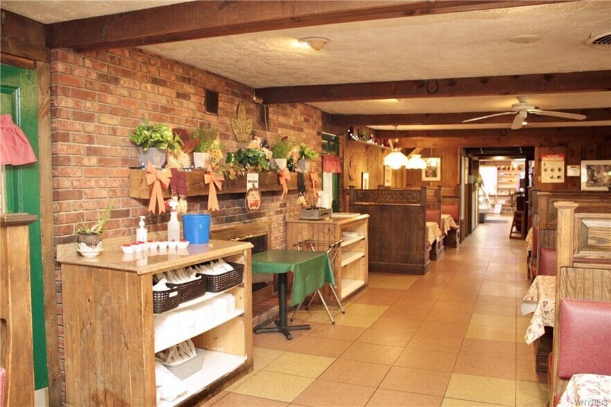 More Photos Of 3333 Lockport Olcott Rd, Newfane Restaurant For Sale