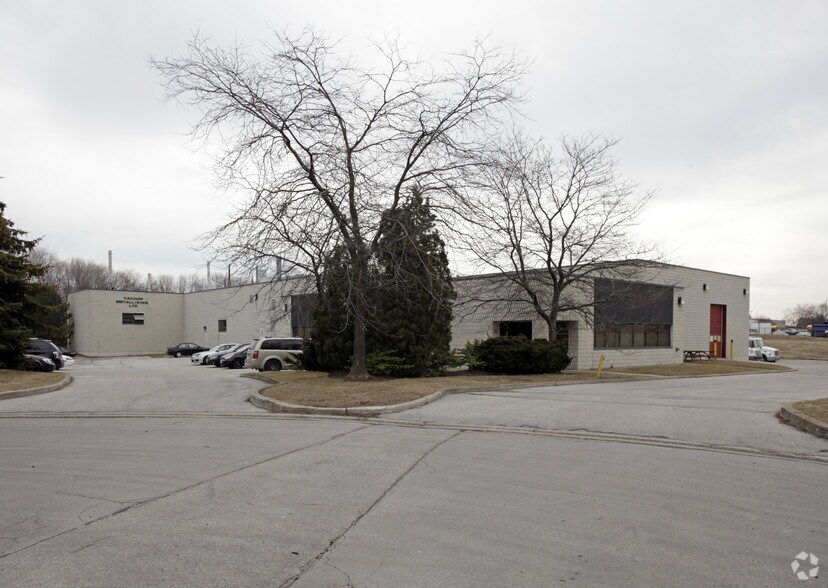 Primary Photo Of 30 Dovedale Ct, Toronto Warehouse For Sale