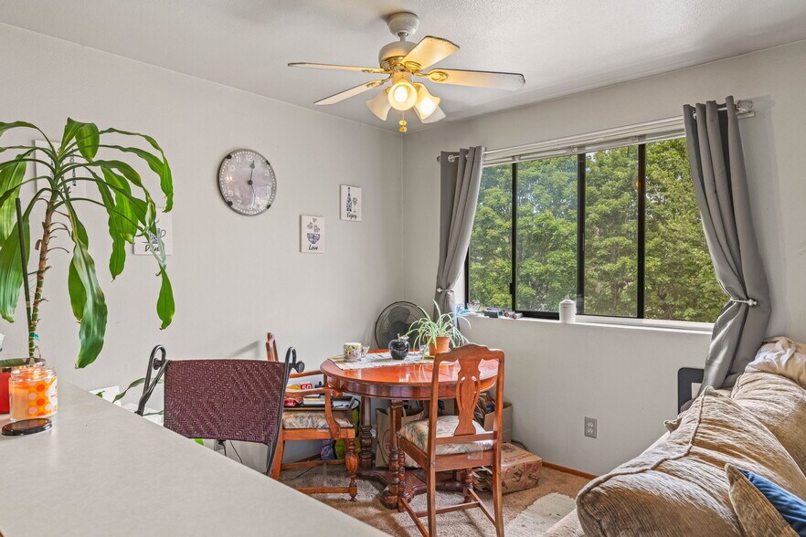 More Photos Of 13004 33rd Ave S, Tukwila Apartments For Sale