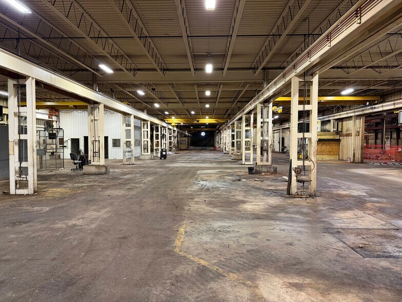 More Photos Of 4040 1st Pky, Terre Haute Industrial For Sale