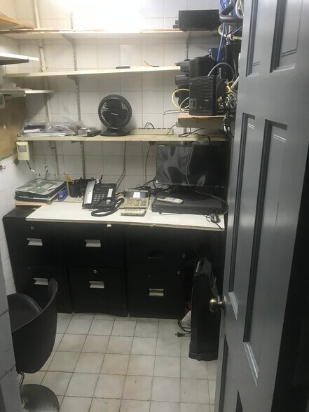 More Photos Of 1416 Avenue J, Brooklyn Restaurant For Lease