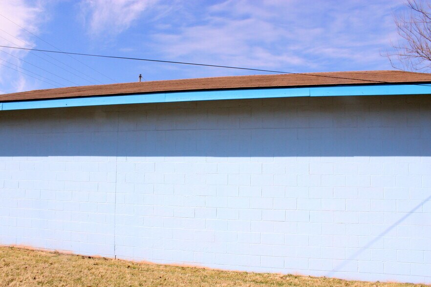 More Photos Of 302 E Third St, Lowry City Freestanding For Sale