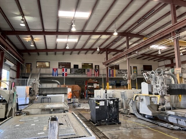 More Photos Of 1842 Gunn Hwy, Odessa Flex For Lease