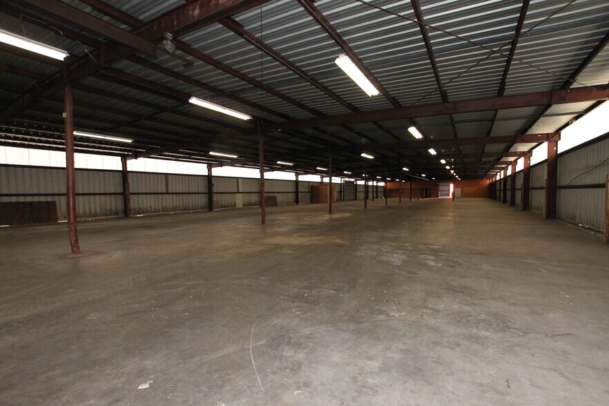 More Photos Of 9 Old Westminster Rd, Hubbardston Warehouse For Sale