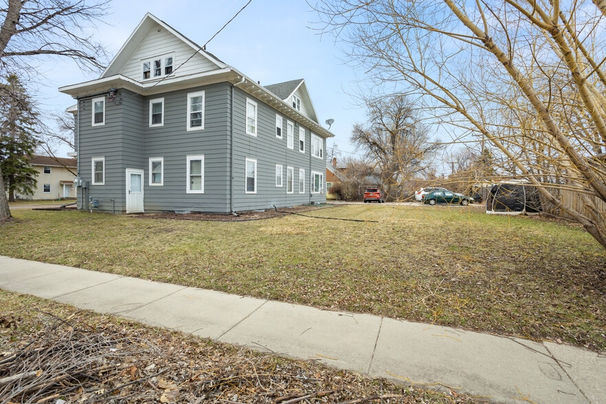 More Photos Of 826 21st St S, Fargo Apartments For Sale