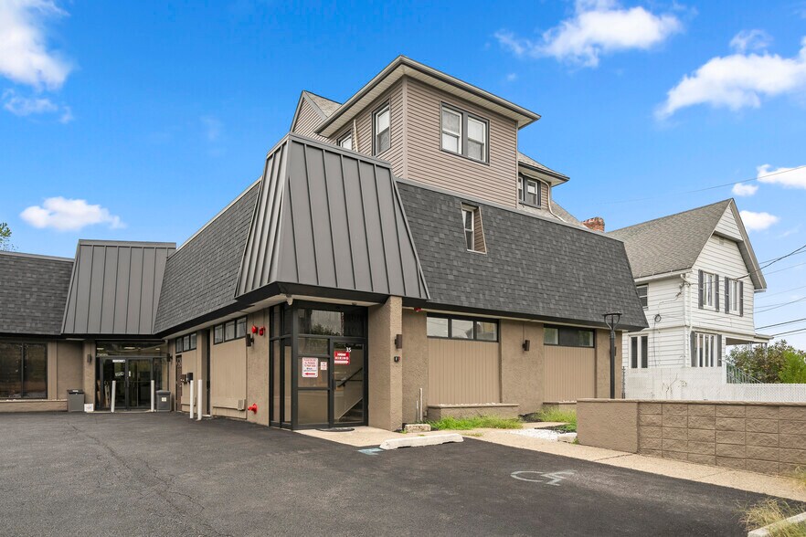 More Photos Of 35 Pangborn Pl, Hackensack Medical For Lease
