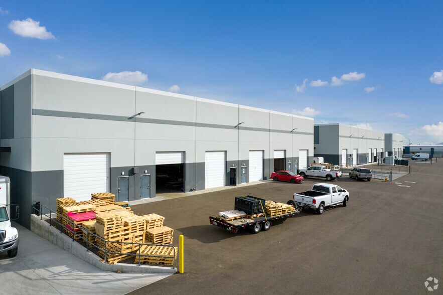 More Photos Of 1710 N Higley Rd, Mesa Warehouse For Lease