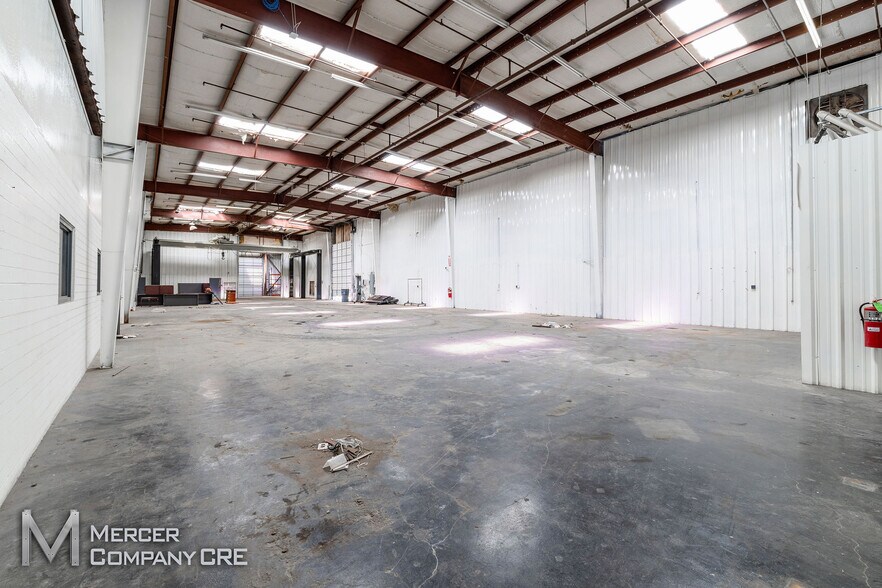 More Photos Of 1635 SE 29th St, Oklahoma City Warehouse For Sale