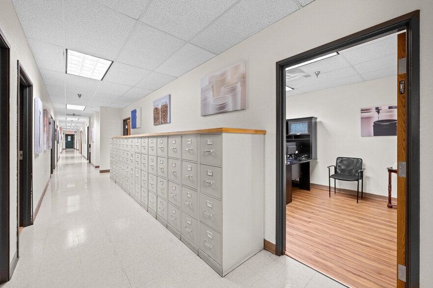 More Photos Of 5861 N Tennyson St, Arvada Warehouse For Sale