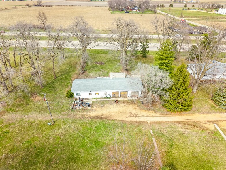 More Photos Of 2280 S Rock City Rd, Ridott Multifamily For Sale