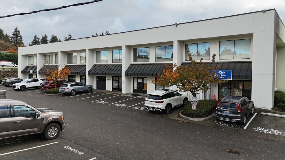 More Photos Of 11232 120th Ave NE, Kirkland Showroom For Lease