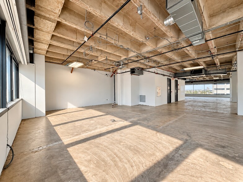 More Photos Of 425 Soledad St, San Antonio Loft Creative Space For Sale