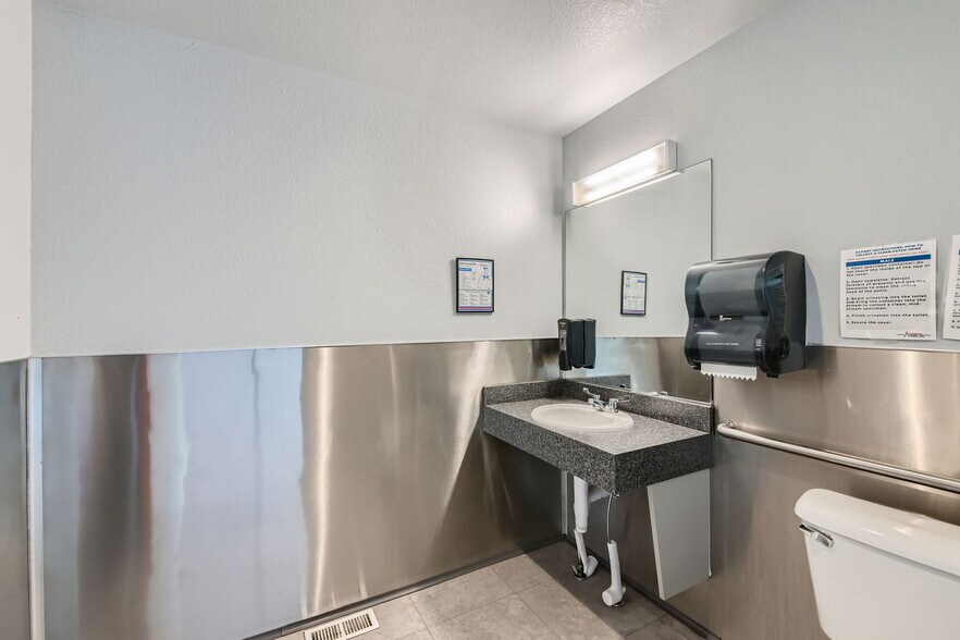 More Photos Of 112 S Denver Ave, Fort Lupton Medical For Lease