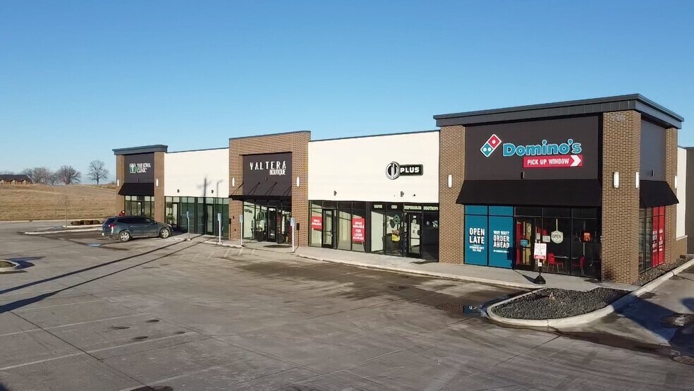 Primary Photo Of 710 Common Pl, Adel General Retail For Sale