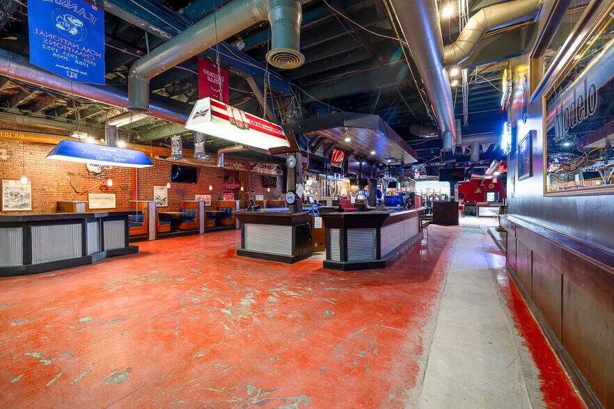More Photos Of 117 N Mosley St, Wichita Bar For Sale