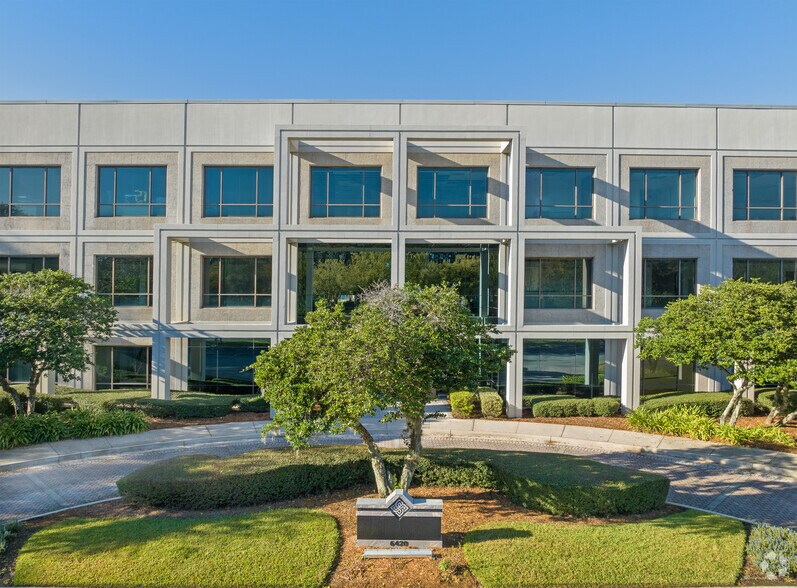 More Photos Of 6440 Southpoint Pky, Jacksonville Office For Lease