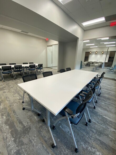 More Photos Of 3120 Southwest Fwy, Houston Office For Lease