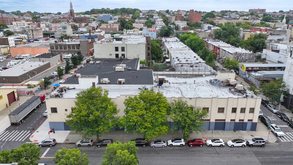 More Photos Of 214-216 44th St, Brooklyn Industrial For Sale
