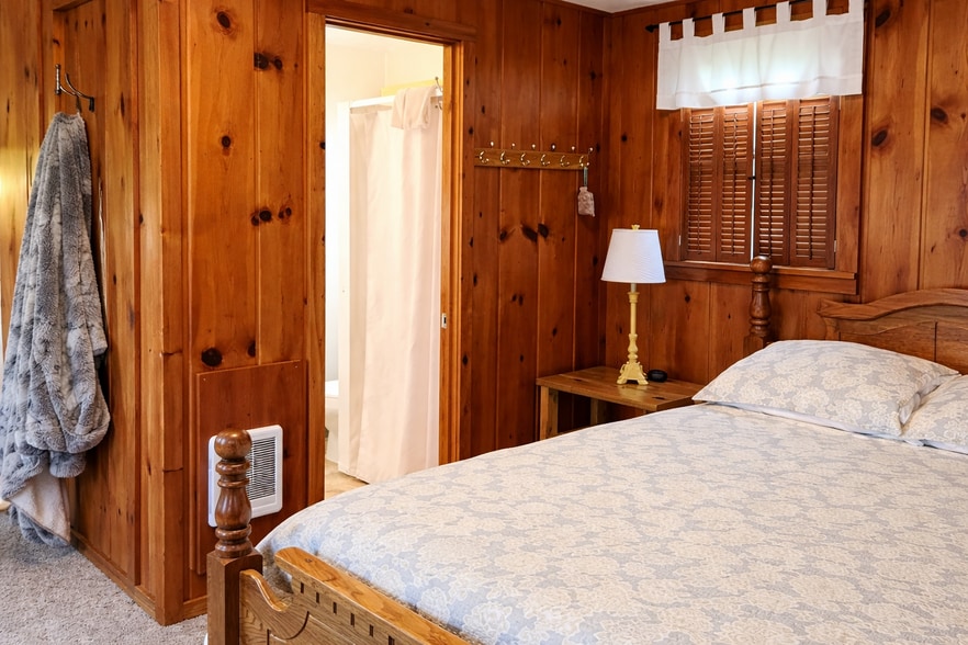 More Photos Of 11481 Main St, Honor Hotel For Sale